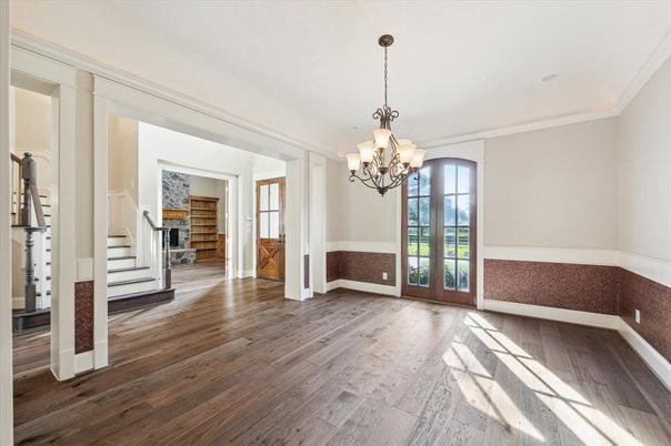 Chandelier, Empty room, Interior, Wood Texture Flooring