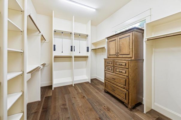 Interior, Walk-in Closets, Wood Texture Flooring