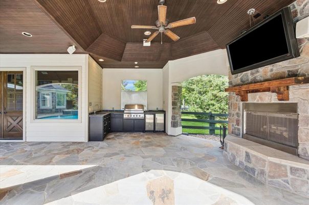 Exterior, Fireplace