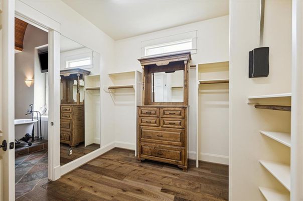 Interior, Walk-in Closets, Wood Texture Flooring