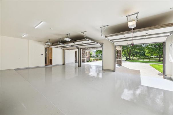 Garage, Interior