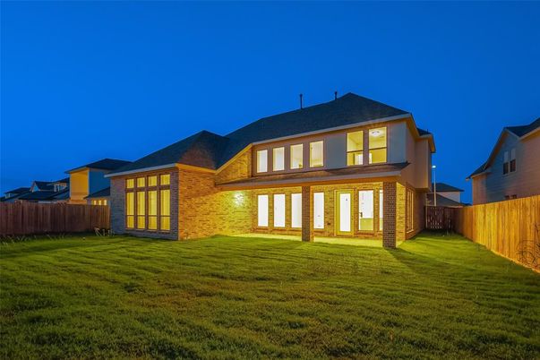Backyard, Exterior, Facade, Brick Facade, Modern