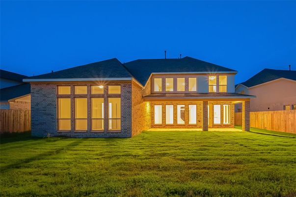 Backyard, Exterior, Facade, Brick Facade, Brick Traditional