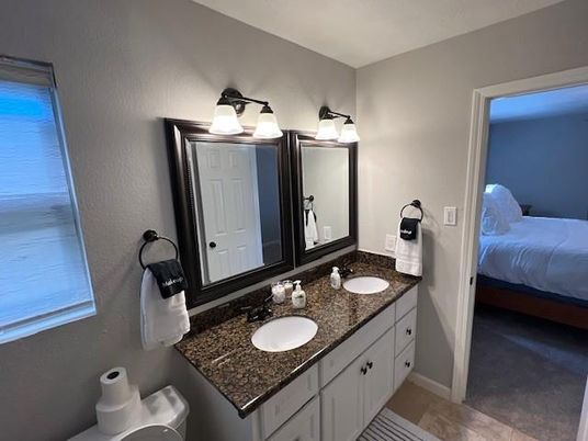 Bathroom, Bedroom, Dual Sink Vanities, Interior