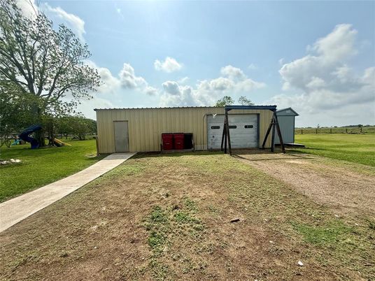 Backyard, Detached Garage, Exterior