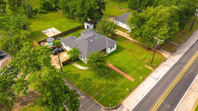 Exterior, Drone