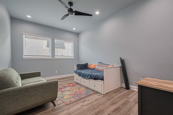 Interior, Recessed Lighting, Wood Texture Flooring