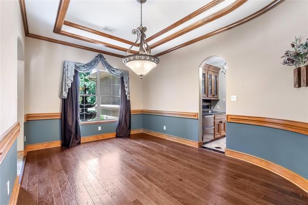 Interior, Pendant Lights, Wood Texture Flooring