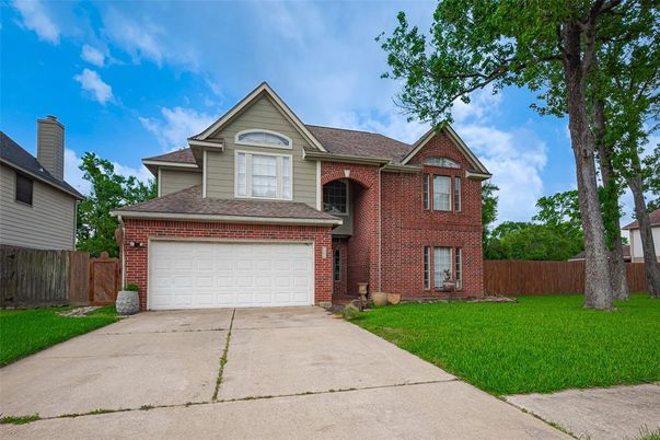 Attached, Exterior, Facade, Brick Facade, Brick Traditional