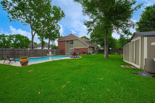 Backyard, Exterior, Pool