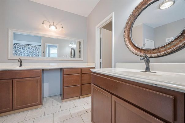 Bathroom, Dual Sink Vanities, Interior