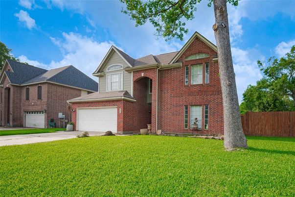 Attached, Exterior, Facade, Brick Facade, Brick Traditional