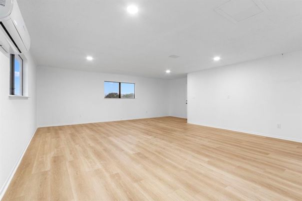 Empty room, Interior, Recessed Lighting, Wood Texture Flooring