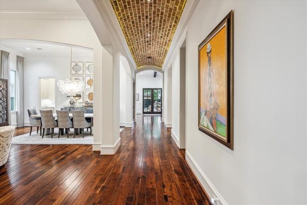 Chandelier, Dining room, Interior, Pendant Lights, Recessed Lighting, Wood Texture Flooring