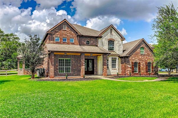 Exterior, Facade, Brick Facade, Brick Traditional