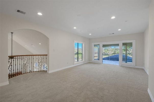 Empty room, Interior, Recessed Lighting