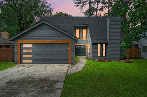 Attached, Exterior, Facade, Modern