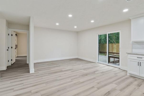 Empty room, Interior, Recessed Lighting, Wood Texture Flooring