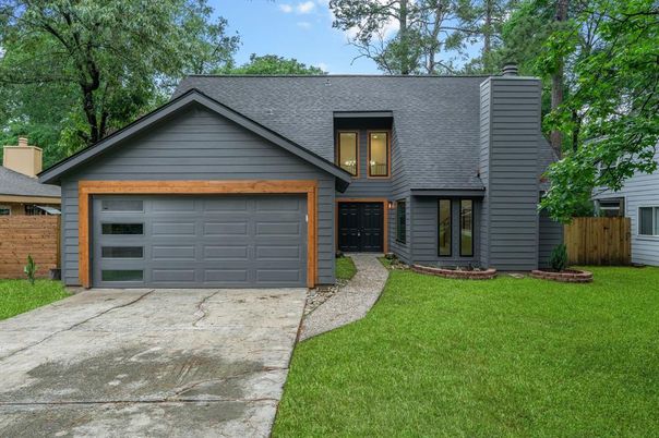 Attached, Exterior, Facade, Ranch