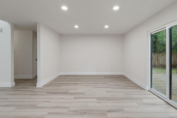 Empty room, Interior, Recessed Lighting, Wood Texture Flooring