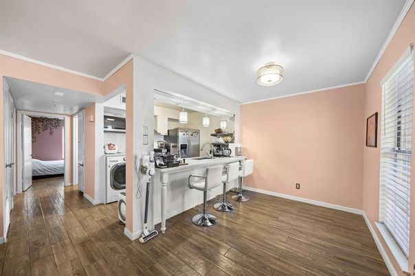 Interior, Kitchen, Washer, Wood Texture Flooring