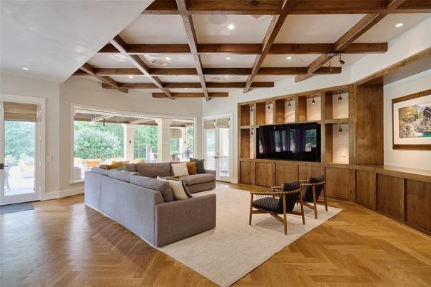 Interior, Living room, Recessed Lighting, Wooden Beams, Wood Texture Flooring
