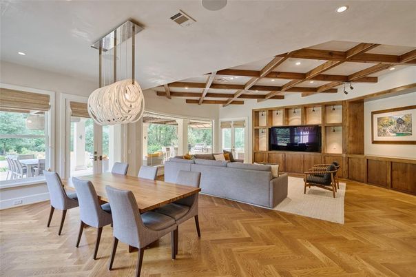 Dining room, Interior, Living room, Pendant Lights, Recessed Lighting, Wooden Beams, Wood Texture Flooring