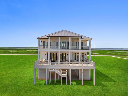 Backyard, Exterior, Facade, Georgian