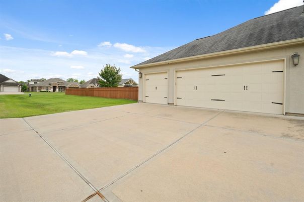 Backyard, Detached Garage, Exterior