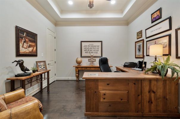 Home Office, Interior, Recessed Lighting, Wood Texture Flooring