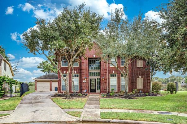 Detached Garage, Exterior, Facade, Brick Facade, Georgian
