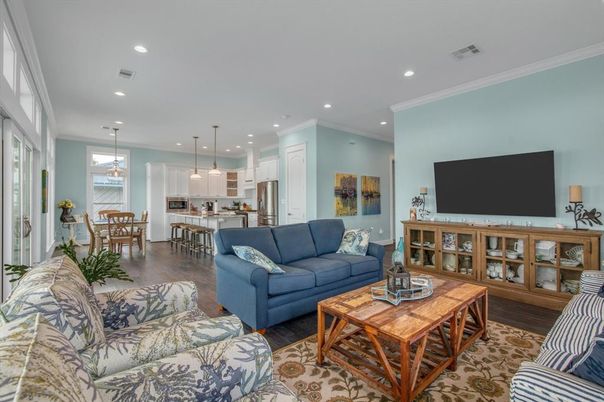 Dining room, Interior, Kitchen, Living room, Pendant Lights, Recessed Lighting, Wood Texture Flooring