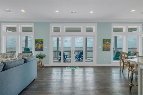 Interior, Recessed Lighting, Water, Wood Texture Flooring