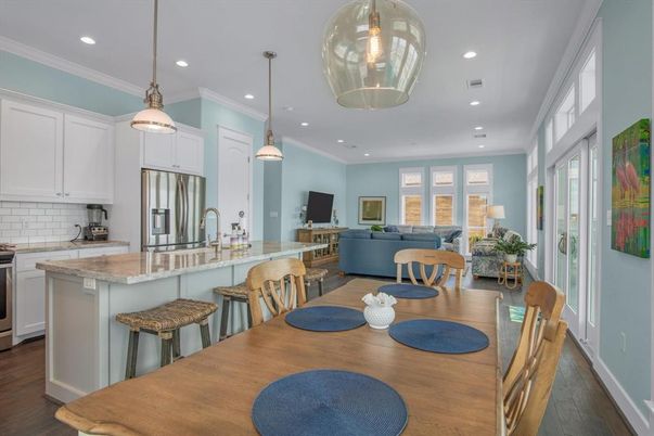 Dining room, Interior, Kitchen, Living room, Pendant Lights, Recessed Lighting, Stainless Steel Appliances, Wood Texture Flooring