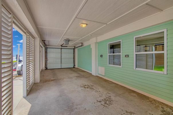 Garage, Interior