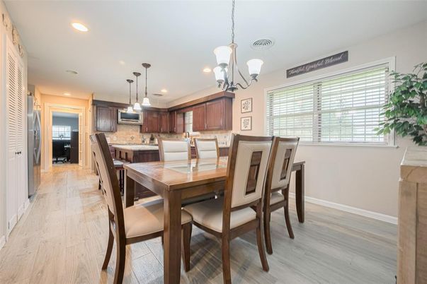 Dining room, Interior, Kitchen, Pendant Lights, Recessed Lighting, Wood Texture Flooring