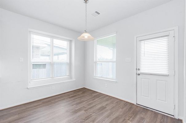 Empty room, Interior, Pendant Lights, Wood Texture Flooring