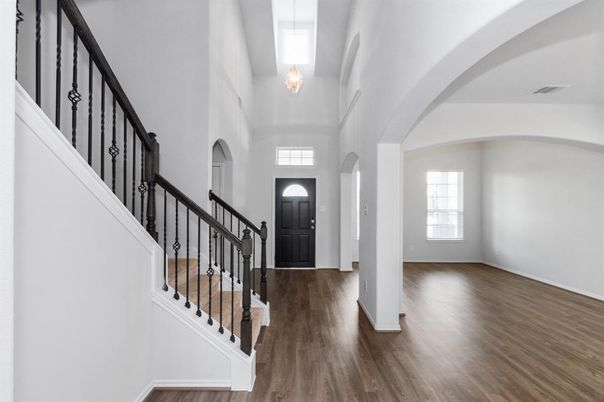 Interior, Pendant Lights, Wood Texture Flooring