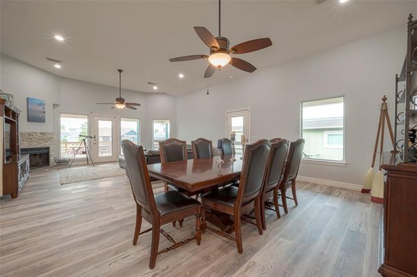 Dining room, Fireplace, Interior, Recessed Lighting, Wood Texture Flooring