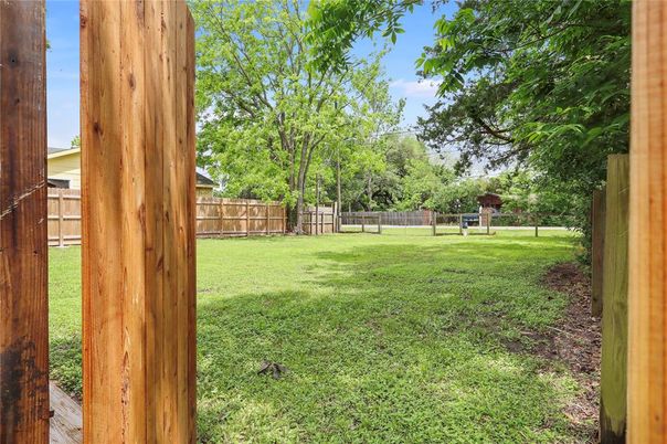 Backyard, Exterior
