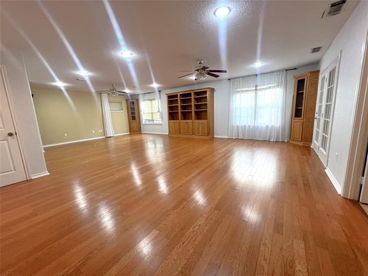 Empty room, Interior, Recessed Lighting, Wood Texture Flooring