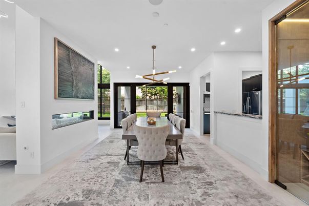 Dining room, Fireplace, Interior, Pendant Lights, Recessed Lighting