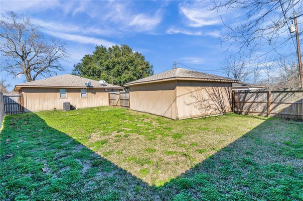 Backyard, Exterior