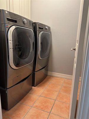 Interior, Washer