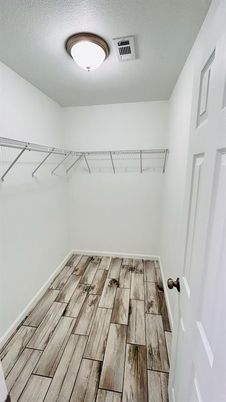 Interior, Walk-in Closets, Wood Texture Flooring
