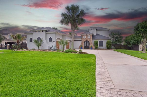 Backyard, Exterior, Facade, Mediterranean