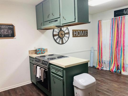 Interior, Kitchen, Wood Texture Flooring