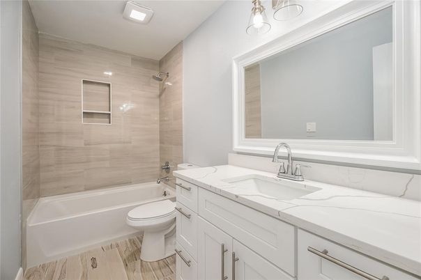 Bathroom, Interior, Recessed Lighting, Wood Texture Flooring