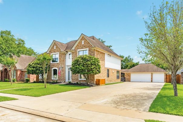 Backyard, Detached Garage, Exterior, Facade, Brick Facade, French Provincial