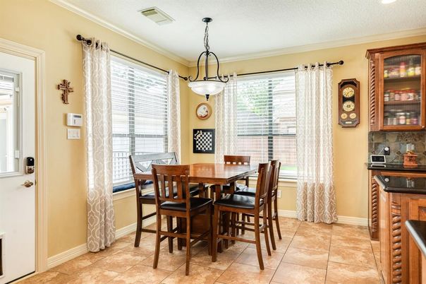 Dining room, Interior, Pendant Lights, Recessed Lighting